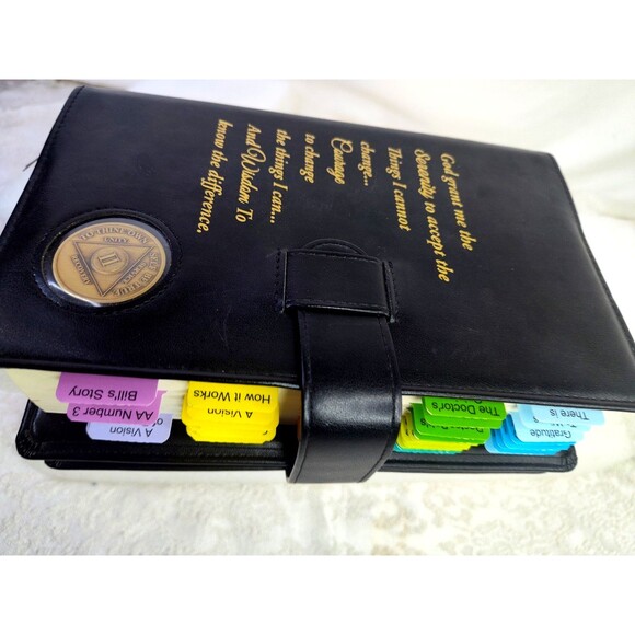 Alcoholics Anonymous Big Book & 12 Steps Set Serenity Prayer Cover AA  Medallion - Picture 4 of 16